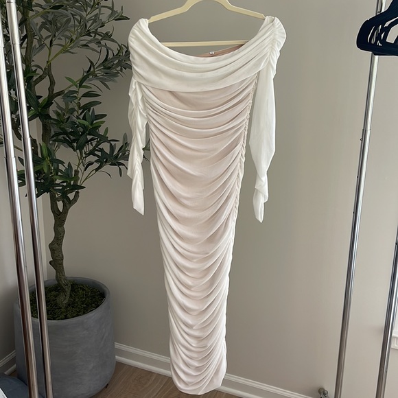 White (with lining) rouched off the shoulder midi dress - Picture 1 of 4